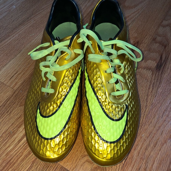 neymar gold cleats